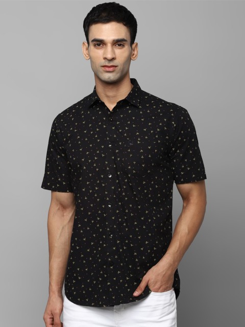 

Allen Solly Men Black Slim Fit Printed Casual Shirt