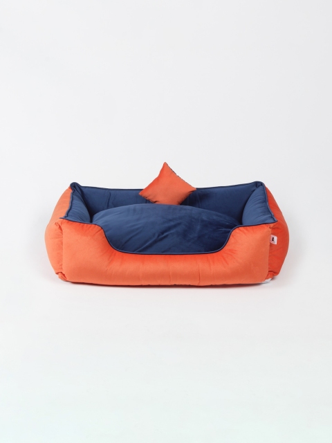 

WIGGLE TWIDDLE Orange & Navy Blue Solid Pet Bed