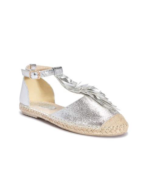 

Truffle Collection Women Silver-Toned Mid-Top Tasselled Espadrilles
