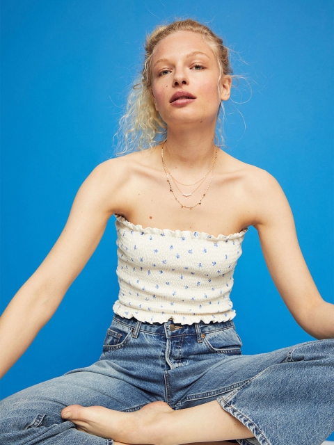 

H&M Women White & Blue Printed Off Shoulder Smocked Tube Top