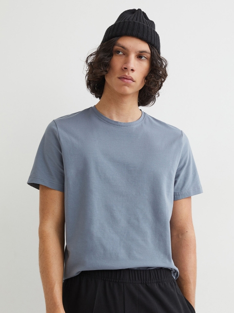 

H&M Men Grey Slim Fit Round-necked T-shirt
