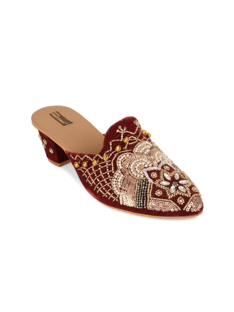 

DESI COLOUR Maroon Printed Ethnic Block Pumps