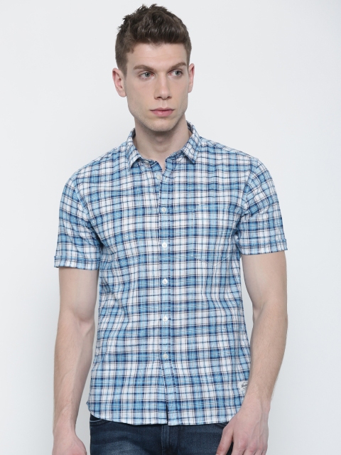 

Flying Machine Men Blue & White Checked Casual Shirt