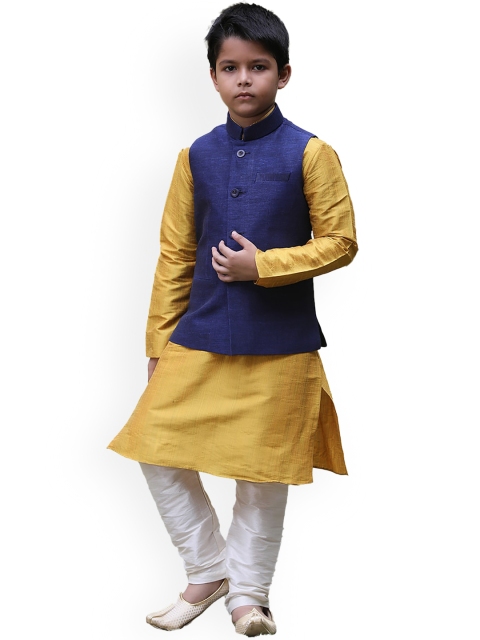 

Manyavar Boys Gold-Toned Kurta with Churidar