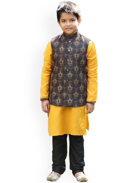 

Manyavar Boys Black Ethnic Motifs Kurta with Pyjamas
