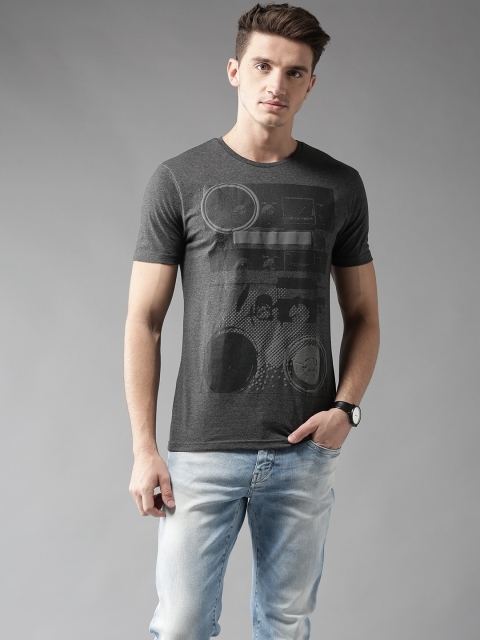 

Flying Machine Men Charcoal Grey Printed Round Neck T-shirt
