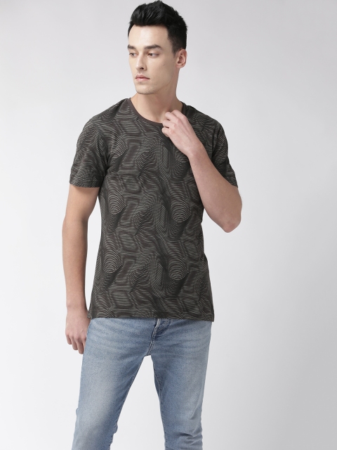 

Flying Machine Men Black Grey Printed Round Neck Pure Cotton T-shirt
