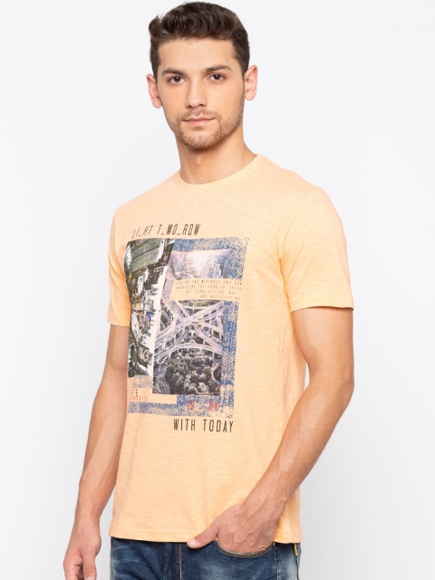 

Status Quo Men Pink Printed Raw Edge T-shirt