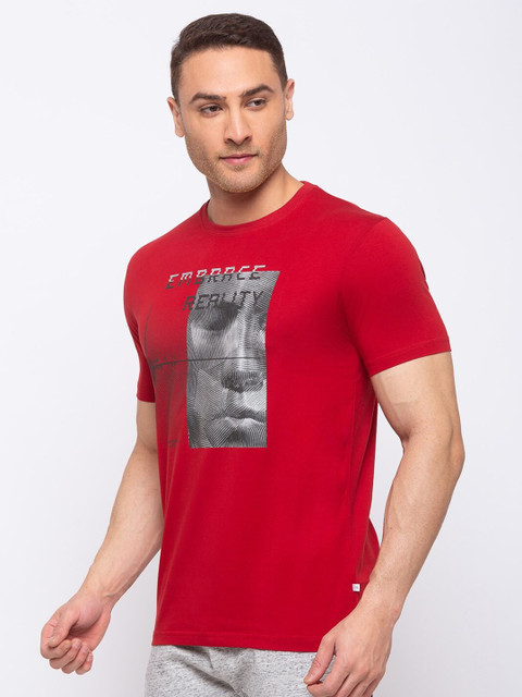 

Status Quo Men Red Typography Printed Applique T-shirt