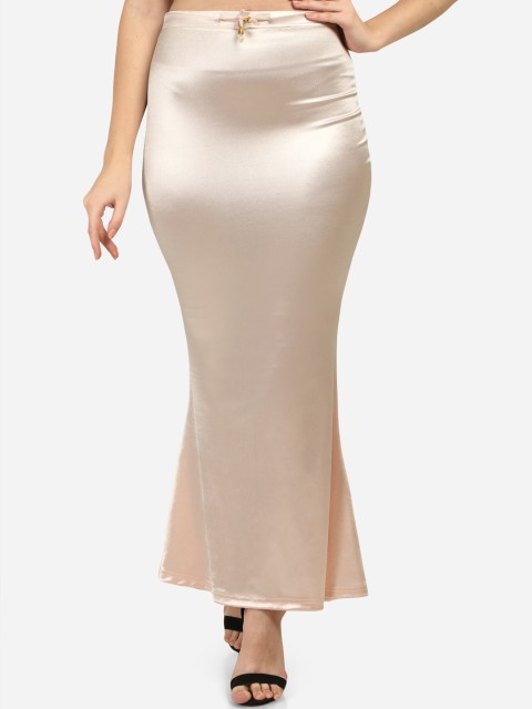 

Lavika Couture Women Cream-Coloured Solid Saree Shapewear