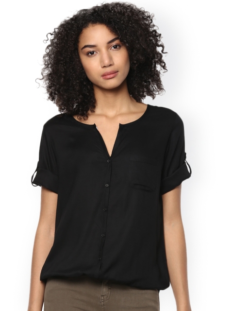 

Harpa Black Shirt-Style Top