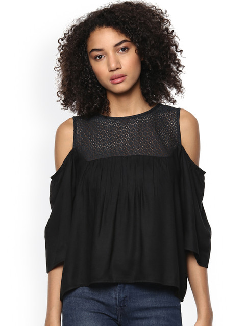 

Harpa Black Cold Shoulder Top