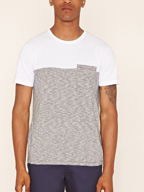 

FOREVER 21 Men White & Navy Self-Design Round Neck T-shirt