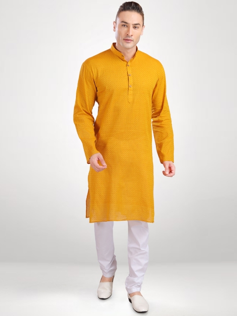 

RG DESIGNERS Men Yellow Printed Kurta with Pyjamas