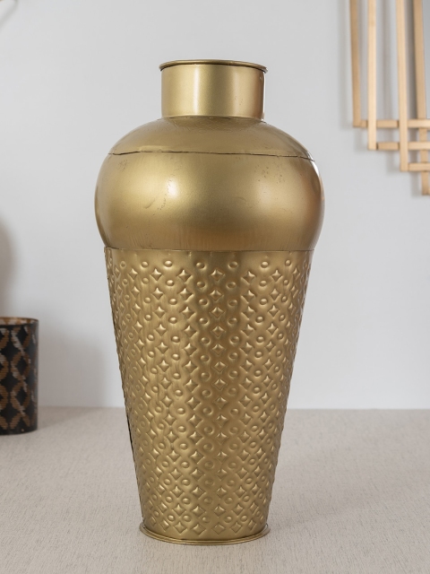 

HomeTown Gold-Toned Metal Flower Vases