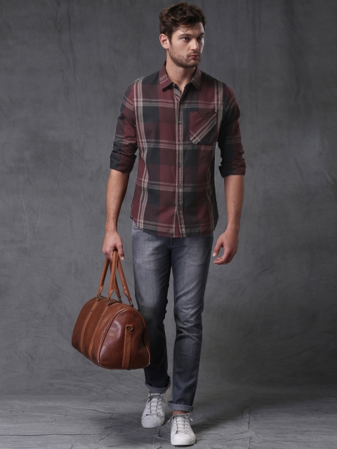 

WROGN Maroon & Beige Slim Fit Checked Casual Shirt