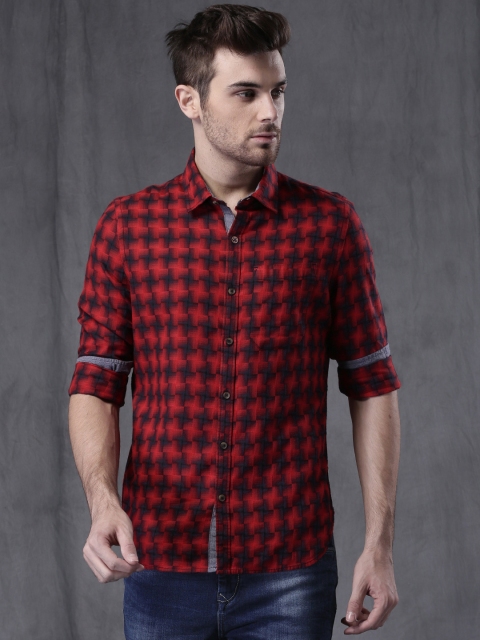 

WROGN Red & Black Slim Fit Self Design Casual Shirt