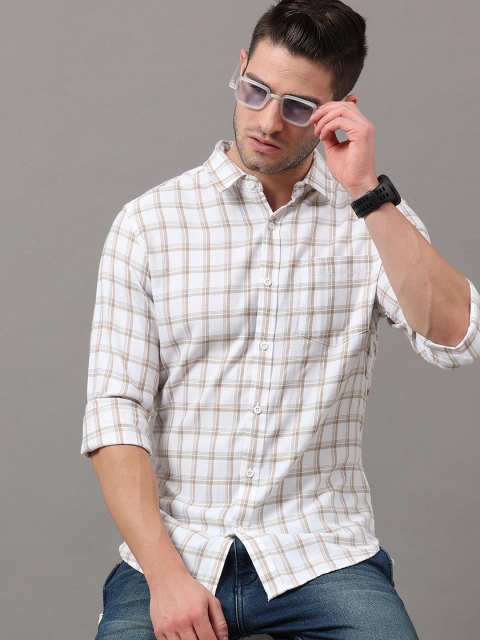 

HERE&NOW Men White & Brown Slim Fit Checked Casual Shirt