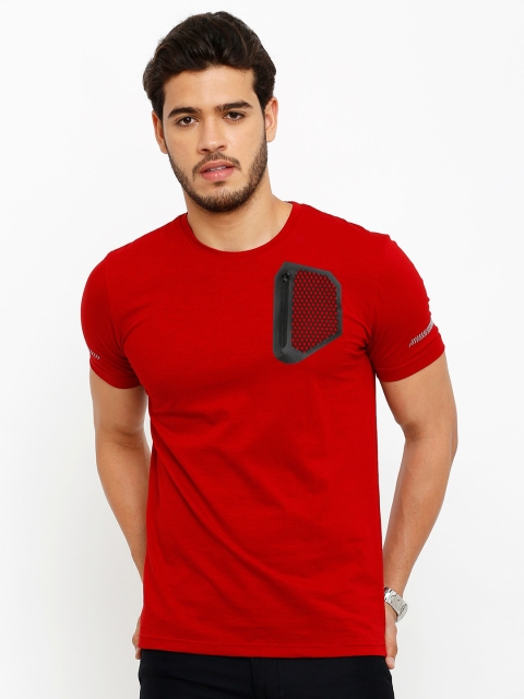 

Rex Straut Jeans Men Maroon Applique Slim Fit T-shirt