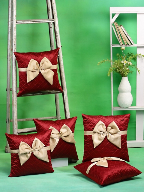 

DREAM WEAVERZ Red & Beige Set of 5 Satin Square Cushion Covers