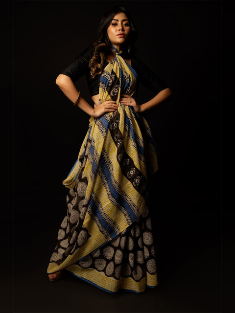 

Unnati Silks Black & Blue Tie and Dye Pure Cotton Bagru Saree