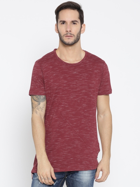 

Roadster Men Maroon Solid Round Neck T-shirt
