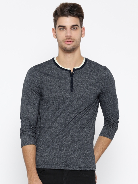 

Roadster Men Navy Solid Henley Neck T-shirt, Navy blue