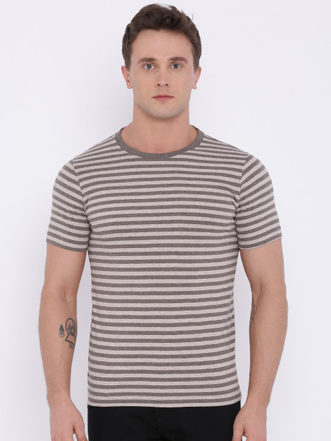 

American Crew Men Brown & Beige Striped T-shirt