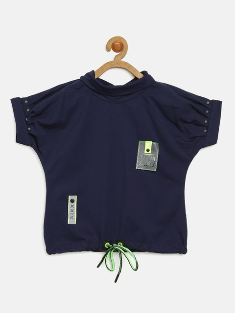 

V2 Value & Variety Black Extended Sleeves Top