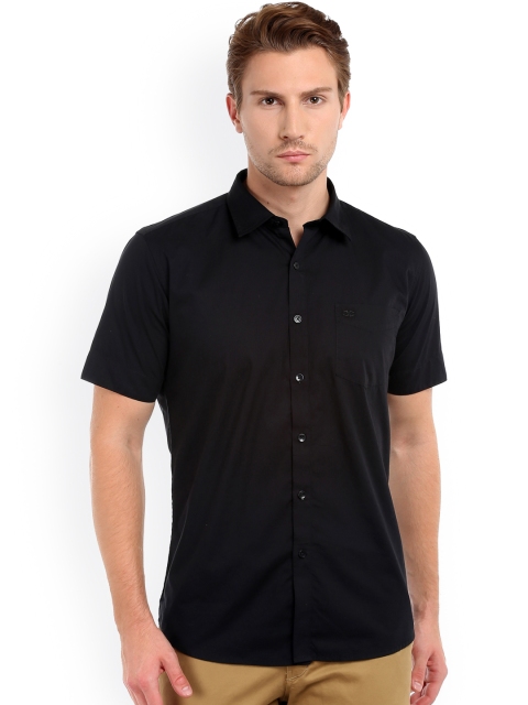 

L.A. SEVEN Men Black Slim Fit Solid Casual Shirt