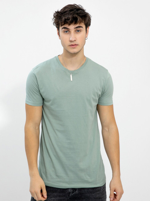 

Snitch Men Green Typography Printed High Neck Slim Fit T-shirt
