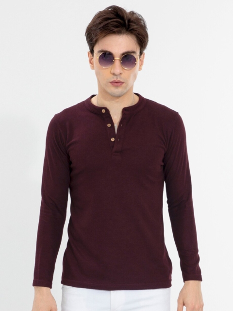 

Snitch Men Red Henley Neck Slim Fit T-shirt