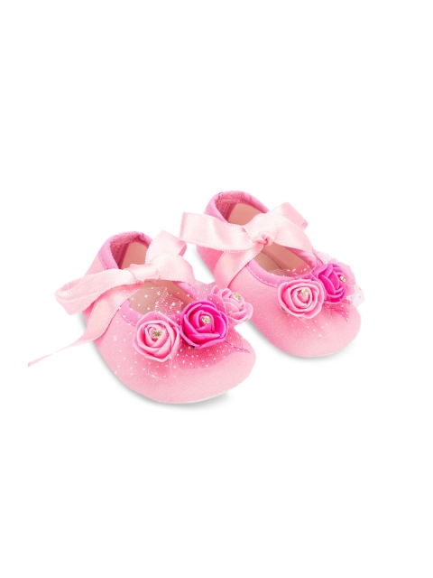 

Hopscotch Infant Girls Pink Self Design Booties