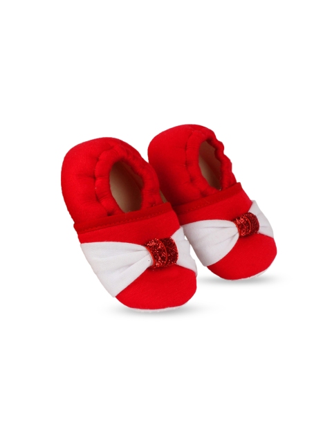 

Hopscotch Infants Red & White Self-Design Daizy Ballenery Booties