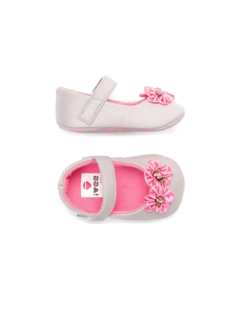 

Hopscotch Girls Grey & Pink Cotton Booties