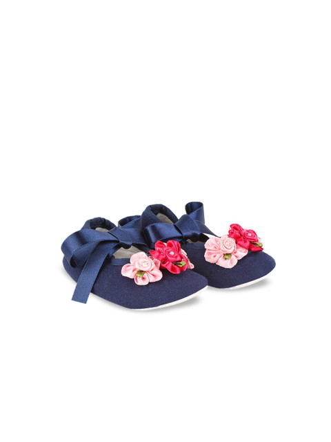 

Hopscotch Infant Girls Blue Floral Applique Booties