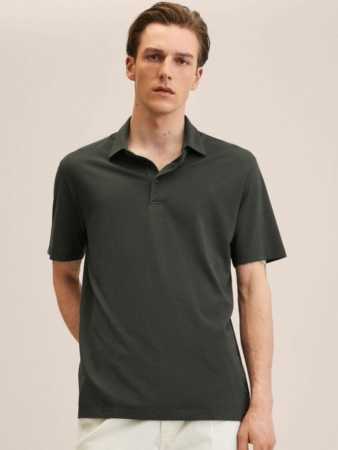 

MANGO MAN Olive Green Solid Polo Collar T-shirt