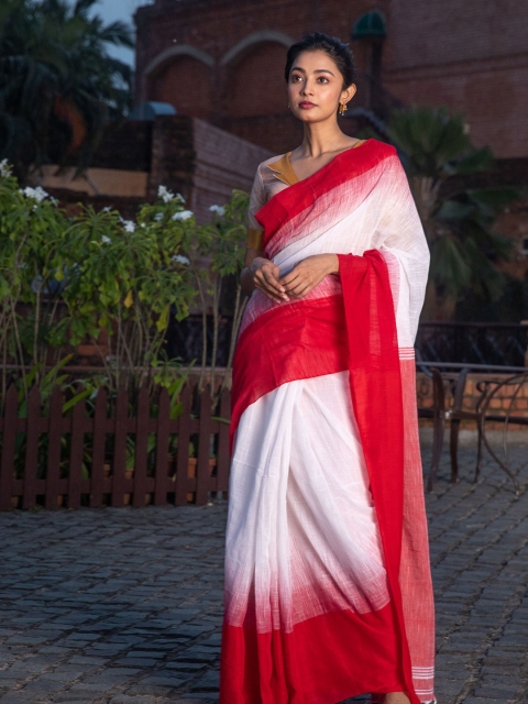 

BEATITUDE White & Red Pure Cotton Saree