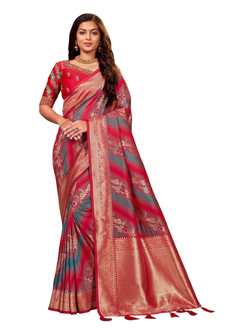 

MANOHARI Red & Green Woven Design Zari Silk Blend Banarasi Saree