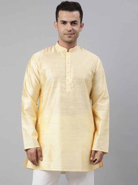 

TATTVA Men Yellow Solid Kurta