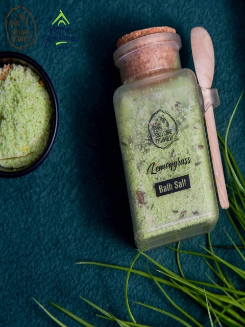 

Home Boutique Bath Salts Enriched With Lemongrass Essential Oil 200g, Green