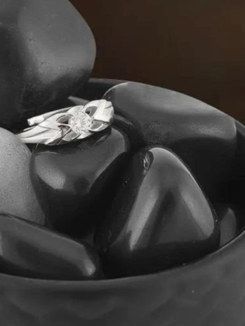

SILBERRY 925 Sterling Silver Rhodium-Plated White CZ-Studded Finger Ring