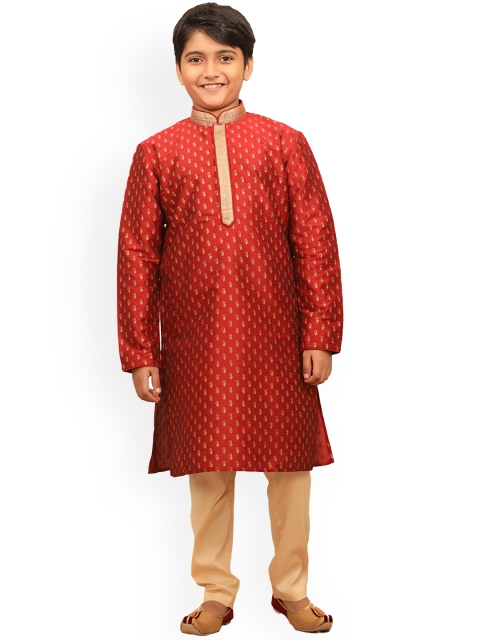 

Manyavar Boys Maroon Ethnic Motifs Printed Kurta with Churidar