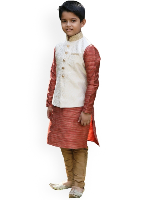 

Manyavar Boys Off White Angrakha Kurta with Palazzos & With Dupatta