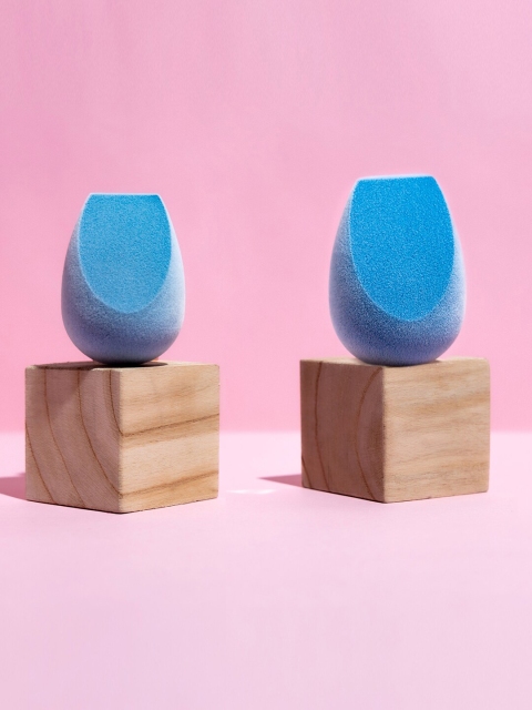 

Plume Microfiber Velvet Makeup Sponge- Contour & Baking, Blue