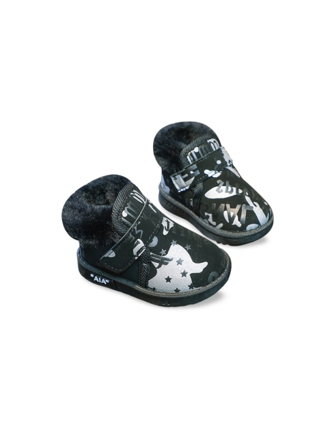 

Hopscotch Boys Grey & Black Printed Snow Boots