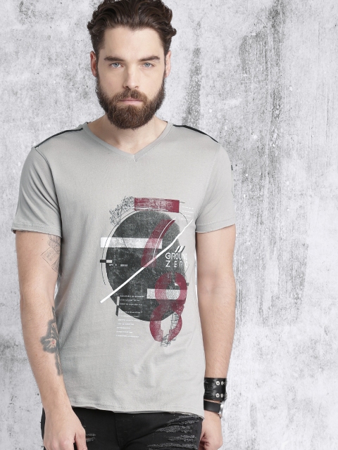 

Roadster Men Grey Printed Round Neck T-shirt