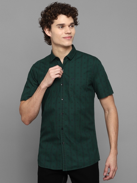 

Allen Solly Sport Men Green Printed Casual Shirt