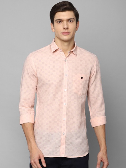 

Louis Philippe Sport Men Peach-Coloured Slim Fit Casual Shirt