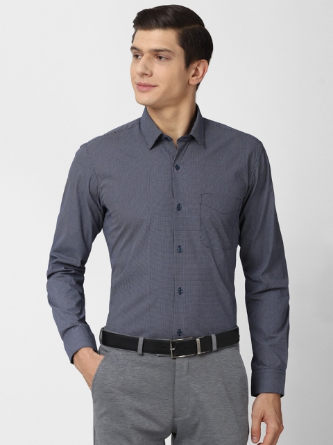 

Peter England Men Navy Blue & White Printed Formal Shirt